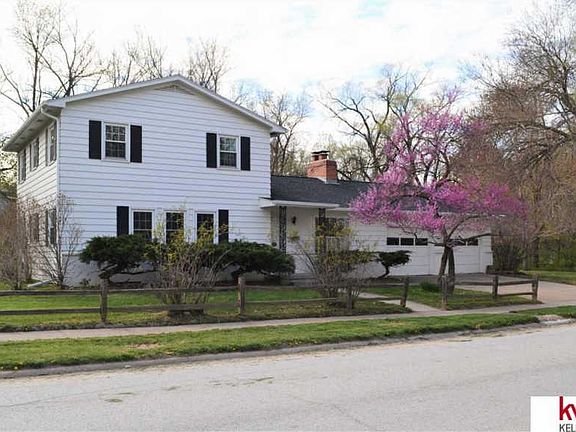 2nd image of 302 N 15th St