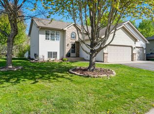 10166 46th Pl NE, Saint Michael, MN 55376