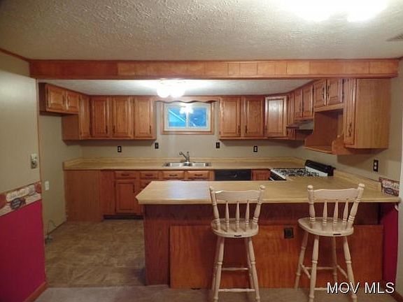 Kitchen w bar