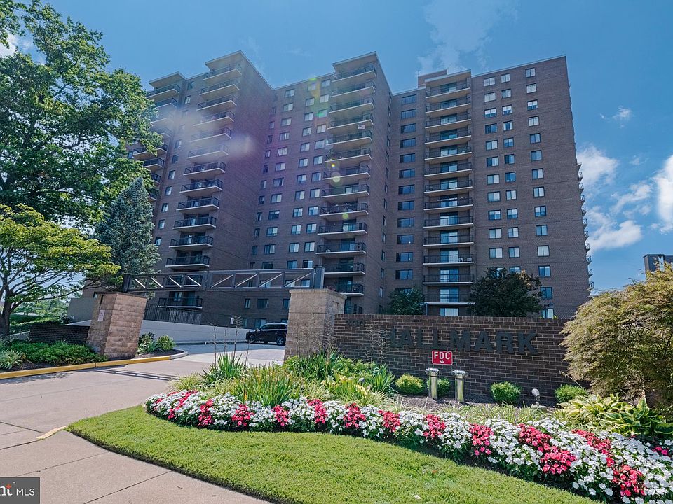 1st image of 200 N Pickett St APT 1611