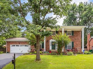 7111 Blazier Ct, Spring Mill, KY 40228