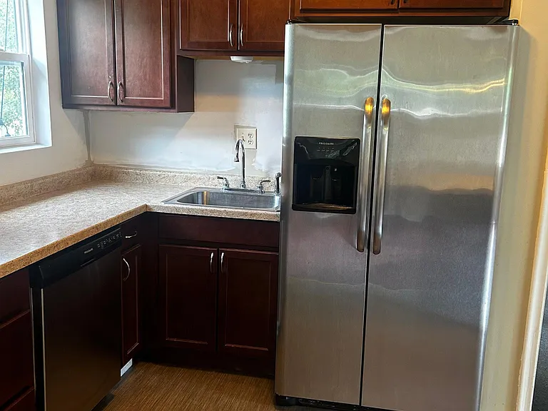 402 Ridge St — Photo 17