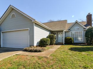 6627 Flat Creek Dr, Charlotte, NC 28277