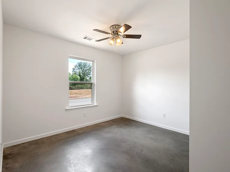 715 Supreme Ct — Photo 16