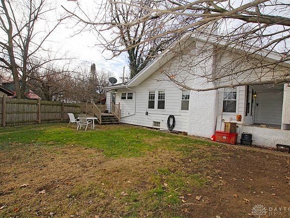 4th image of 1548 Oakland Ave