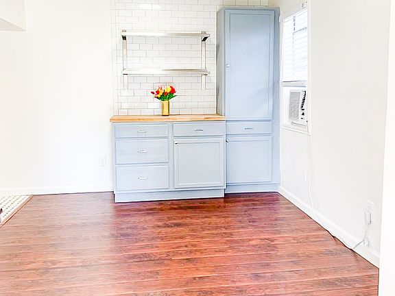 5th image of 524 E Dewey Pl APT C