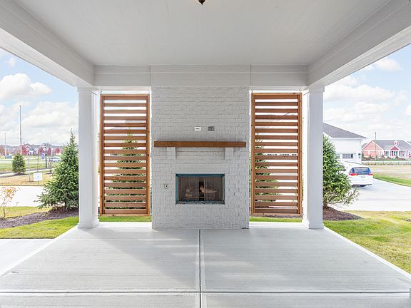 Covered Lanai with Fireplace