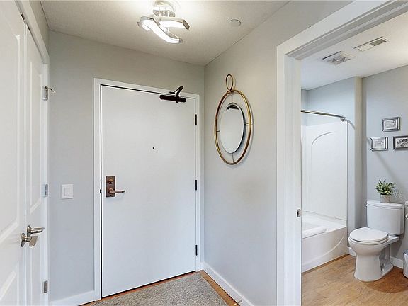 3rd image of 1846 Front St APT 402