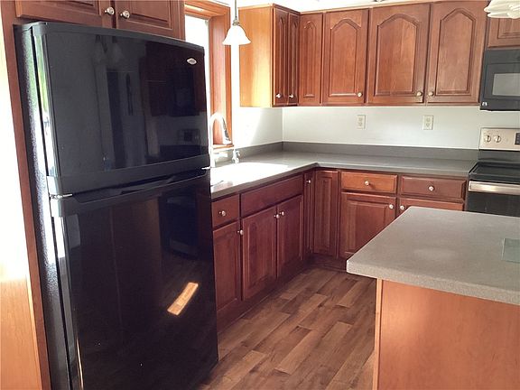 3rd image of 5436 Servis Rd