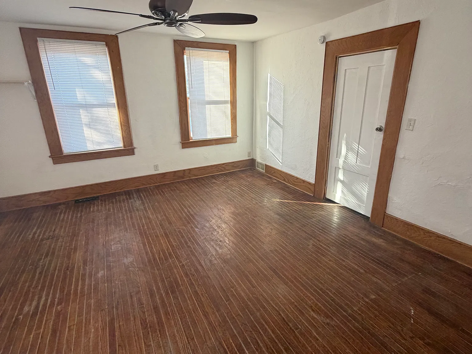 6 bed, 1768 sqft, $1,700 — Photo 3
