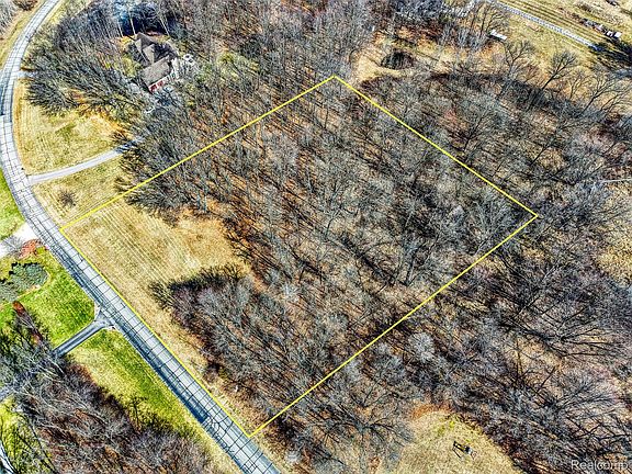 3rd image of 7 Bridgets Way