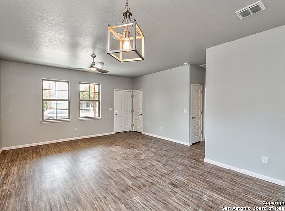 5th image of 1314 N CENTER ST