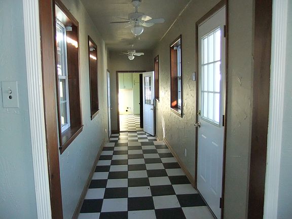 5th image of 1707 Mary Ellen St