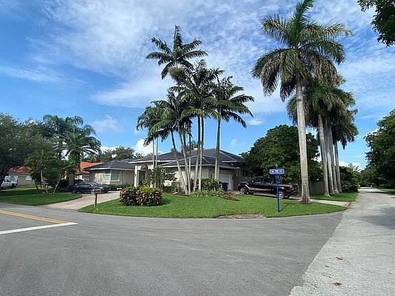 3rd image of 16602 SW 78th Ct