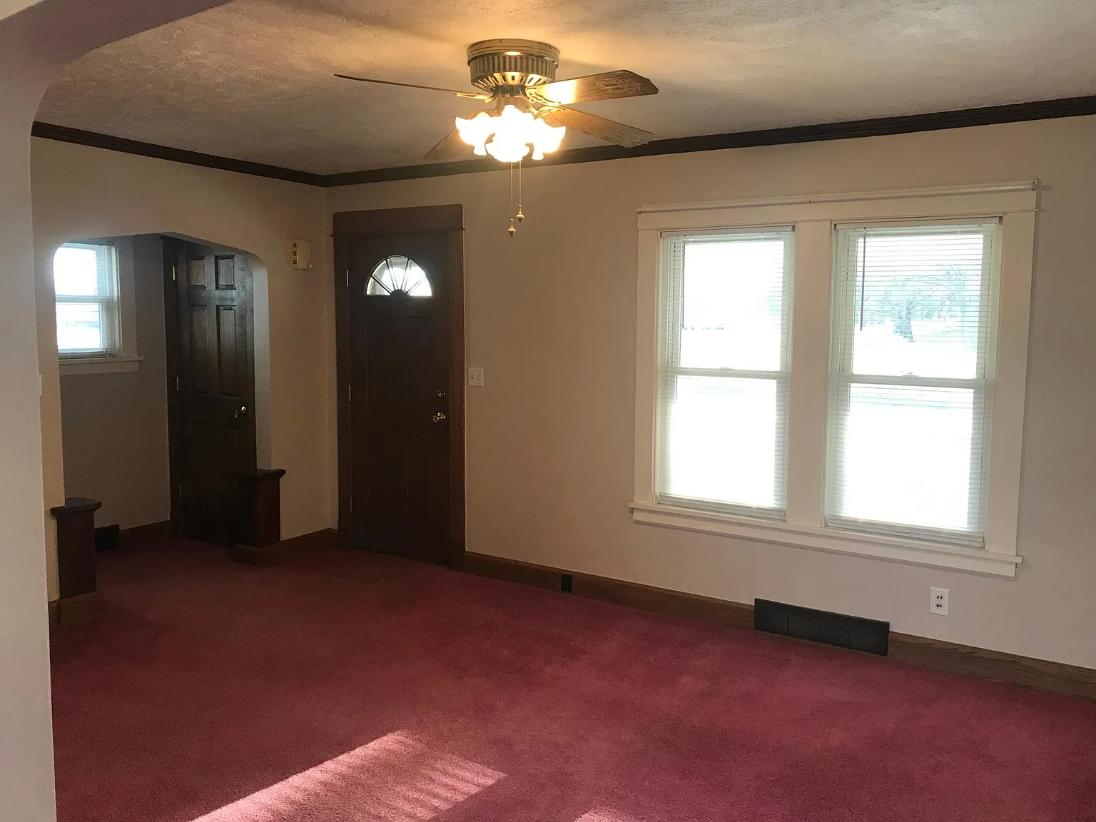 2 bed, 1.5 bath, 1150 sqft, $1,300 — Photo 4
