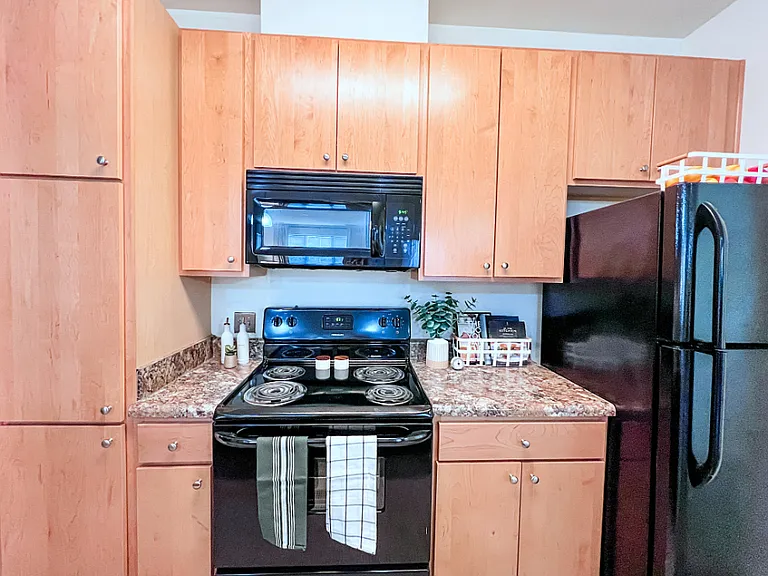 TGM Creekside Village — Photo 2