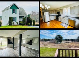 11 Fairway Cir, Hope Valley, RI 02832