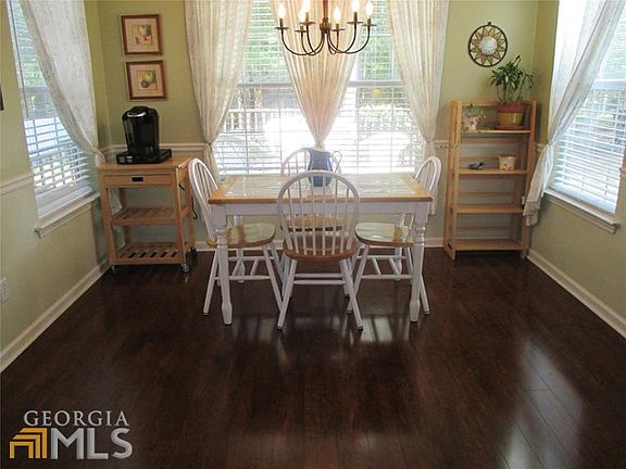 4th image of 117 Oakwood Trl