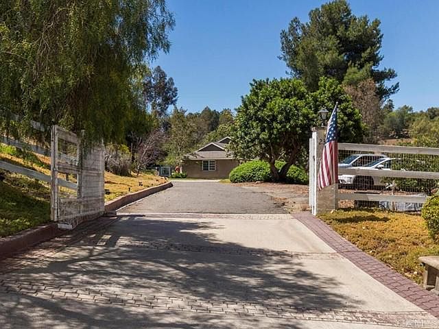 1st image of 2321 Canyon Vista Dr