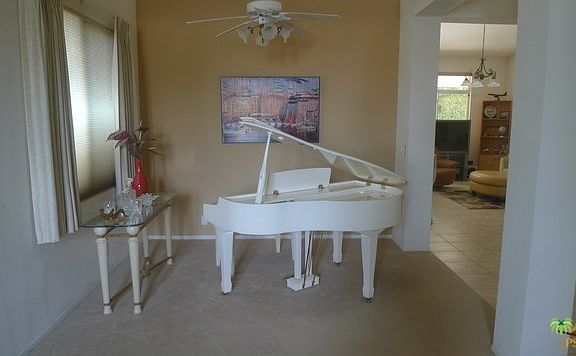 4th image of 69515 Las Camelias