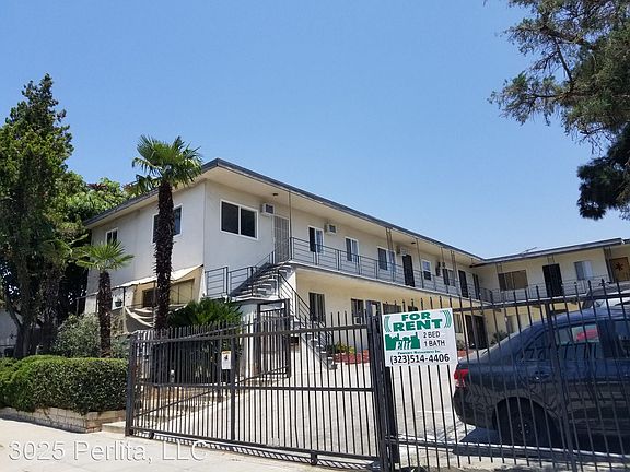 2nd image of 3025 Perlita Ave #12