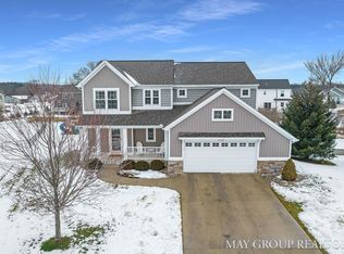 5769 Beyhill Dr NE, Belmont, MI 49306