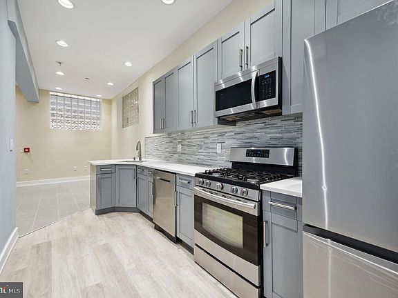 2nd image of 2024 E Fletcher St #26-1