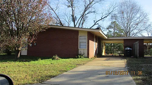 1904 Meadow Dr Photo 1