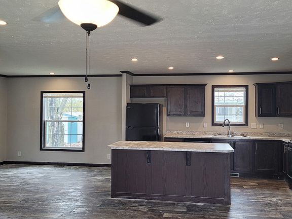 4th image of 1585 Ray Blvd #288
