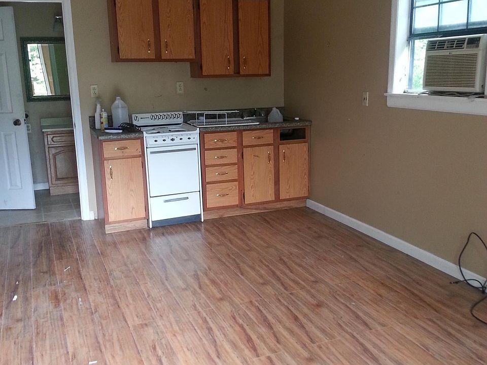 2nd image of 159 Mynatt Ln APT 3