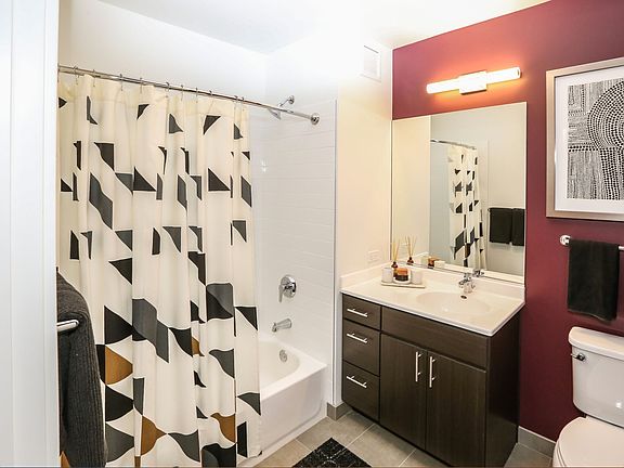 5th image of 101 W Superior St APT 805