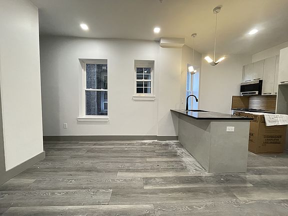 3rd image of 181 Baldwin Ave #37E