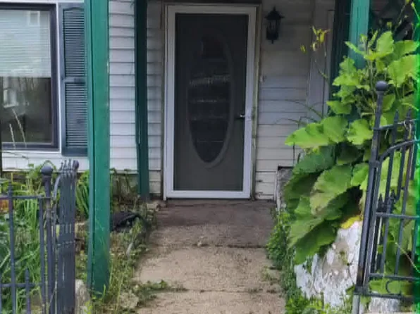 418 S 5th St #2, Stoughton, WI 53589