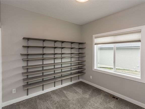 3rd image of 1611 Crabapple Ln