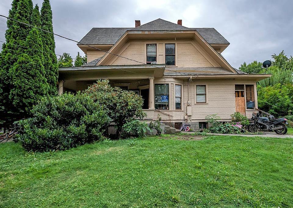 1st image of 538 Lincoln St