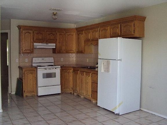 5th image of 2404 W Business Highway 83 APT B