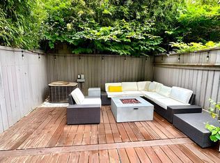 63 Stagg St APT 1B, Brooklyn, NY 11206