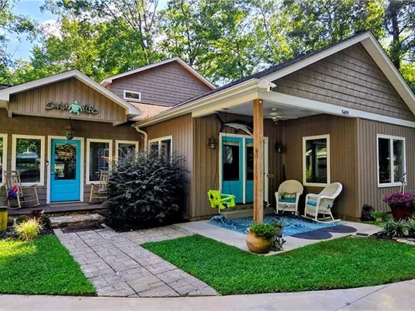 5409 Dobson Rd, Greensboro, NC 27410
