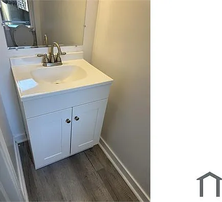 28 E Bringhurst St — Photo 9