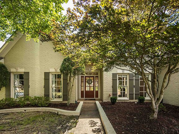 5th image of 1584 Grand Cypress Dr