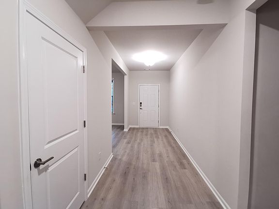 4th image of 2056 Landsburg Way
