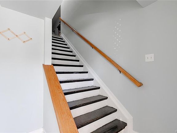 4th image of 612 W 32nd St