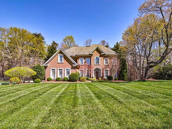 2nd image of 7626 Henson Forest Dr