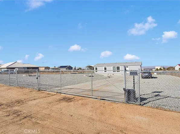 4038 Arrowhead Rd, Phelan, CA 92371