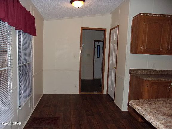 4th image of 500 W Montana Ave