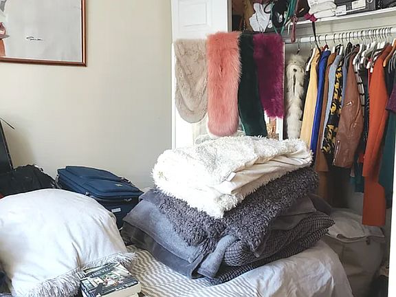 3rd image of 409 E 6th St APT 5C