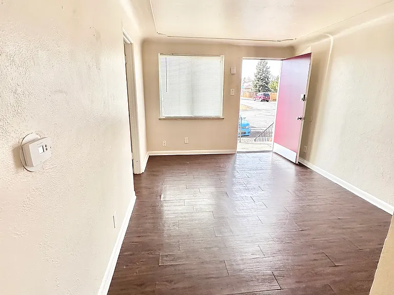 Unit 10 1x1 Top Floor