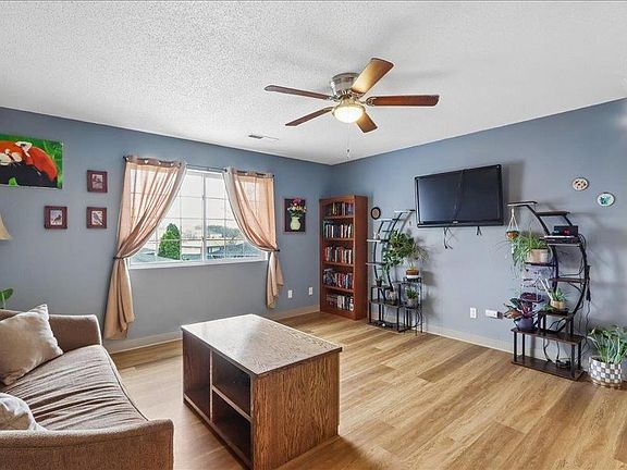 2nd image of 930A Boston Way Unit 10