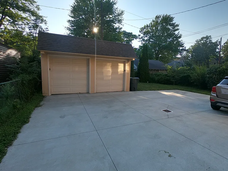2333 Scottwood Ave #1 — Photo 15