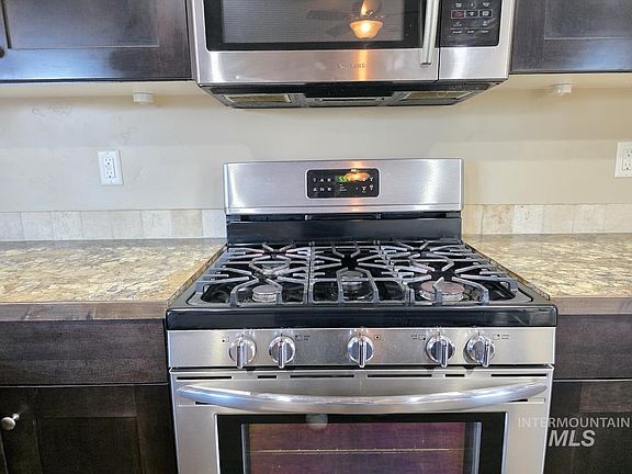 4th image of 4503 Julie St